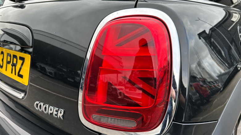 MINI Hatchback 1.5 Cooper Exclusive 3dr Auto Petrol Hatchback